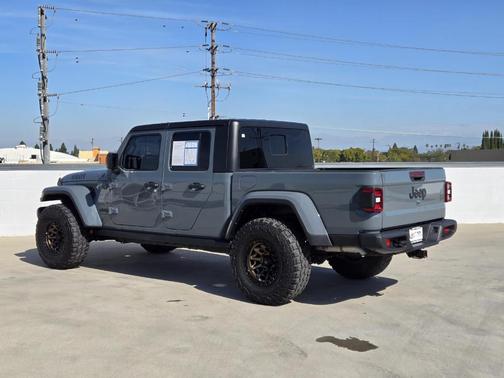 2024 Jeep Gladiator Sport