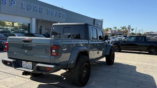 2024 Jeep Gladiator Sport