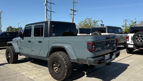2024 Jeep Gladiator Sport