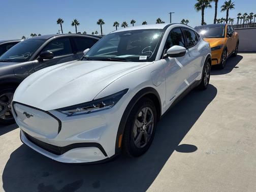 2022 Ford Mustang Mach-E Select