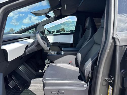 Silver 2024 Tesla Cybertruck Base