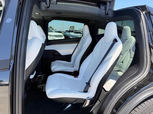 Black 2024 Tesla Model X Base
