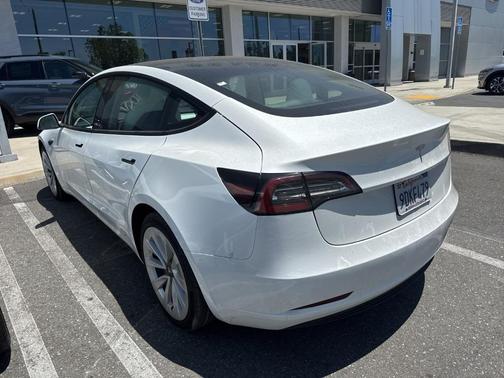 2023 Tesla Model 3 Base