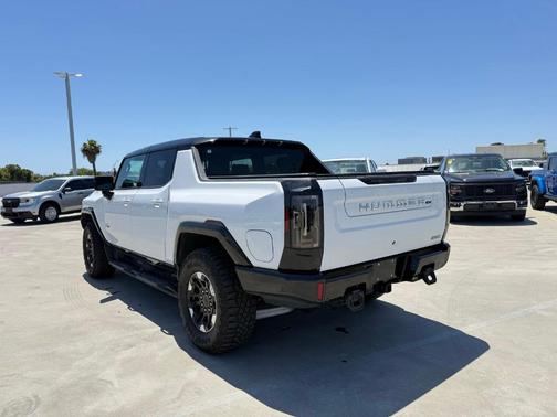 White 2023 GMC HUMMER EV Pickup 3X