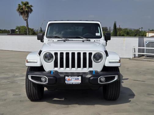 Bright White Clearcoat 2023 Jeep Wrangler 4xe Sahara