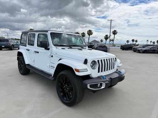 Bright White Clearcoat 2023 Jeep Wrangler 4xe Sahara