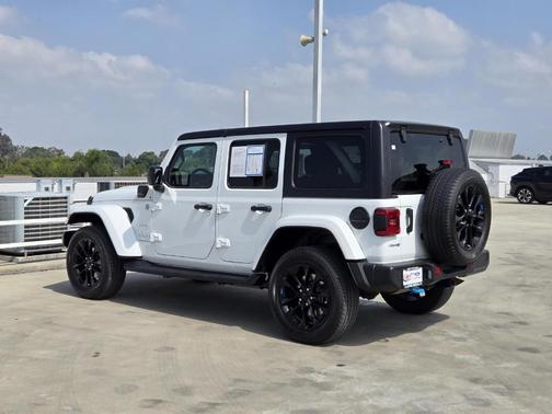 Bright White Clearcoat 2023 Jeep Wrangler 4xe Sahara