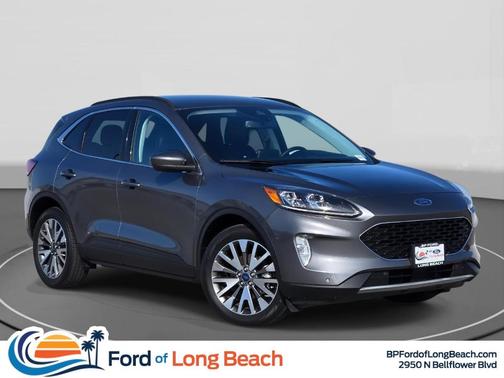 2022 Ford Escape Titanium Hybrid