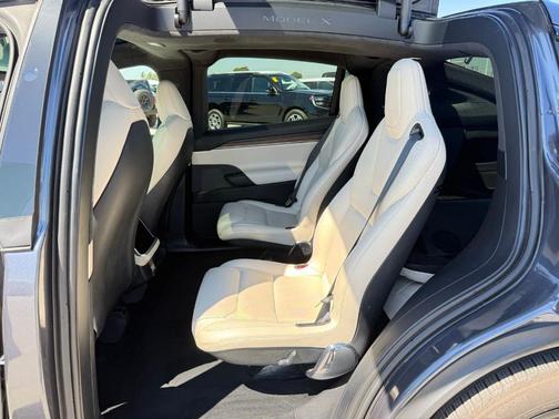 2022 Tesla Model X Base