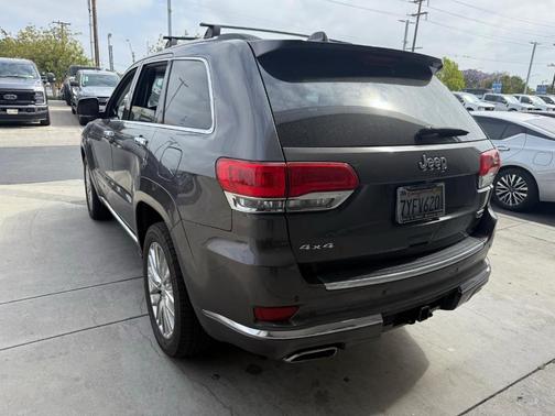 2017 Jeep Grand Cherokee Summit