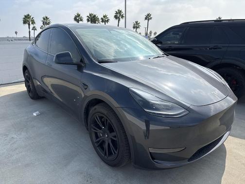 2024 Tesla Model Y Long Range