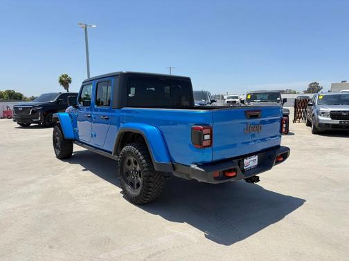 Hydro Blue Pearlcoat 2021 Jeep Gladiator Mojave
