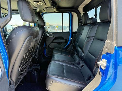 Hydro Blue Pearlcoat 2021 Jeep Gladiator Mojave
