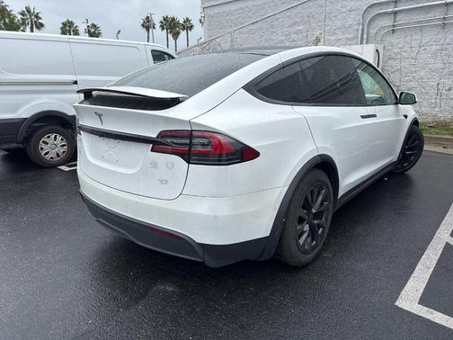 2022 Tesla Model X Base