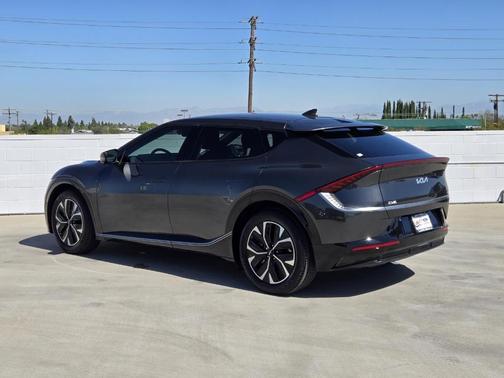 2024 Kia EV6 Wind