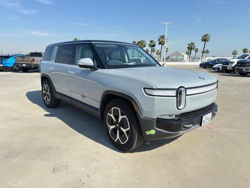2023 Rivian R1S Adventure Quad Motor Large Pack