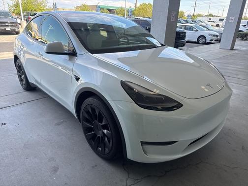 2023 Tesla Model Y Long Range