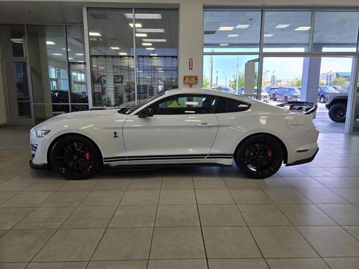 2020 Ford Shelby GT500 Base