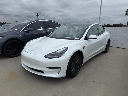 2021 Tesla Model 3 Standard Range Plus