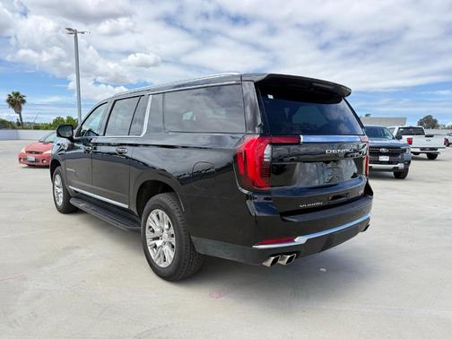 Onyx Black 2025 GMC Yukon XL Denali