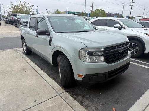 2022 Ford Maverick XL