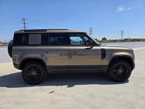 Gondwana Stone 2025 Land Rover Defender P300