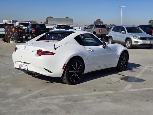 2025 Mazda MX-5 Miata RF Grand Touring