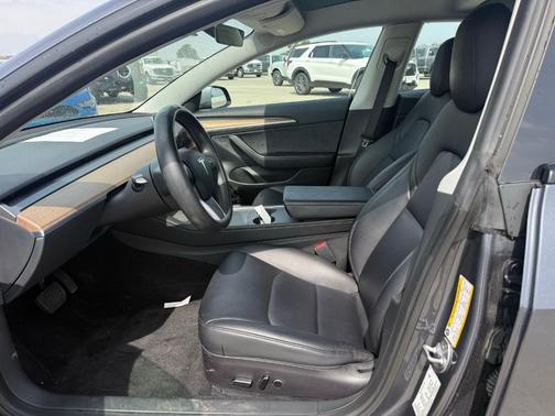 Black 2023 Tesla Model 3 Base