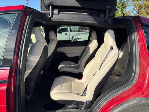 2022 Tesla Model X Plaid