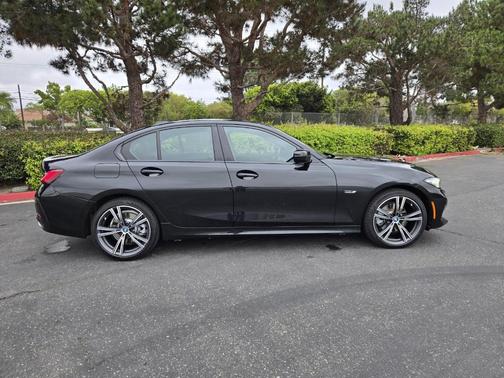 2023 BMW 330e 330e