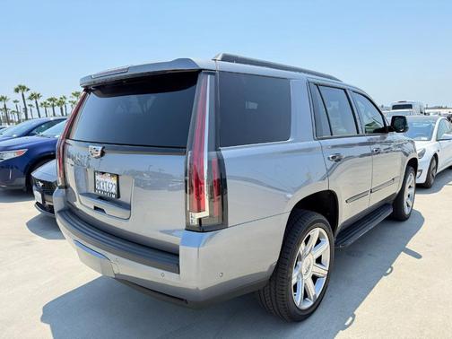 2019 Cadillac Escalade Luxury