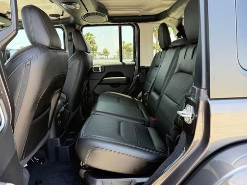 Granite Crystal Clearcoat Metallic 2023 Jeep Wrangler 4xe Sahara