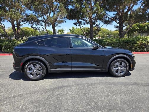 2023 Ford Mustang Mach-E Select