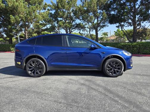 2022 Tesla Model X Plaid