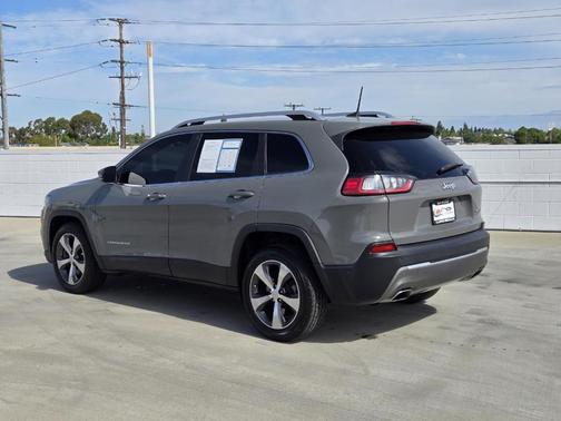 Sting Gray Clearcoat 2020 Jeep Cherokee Limited