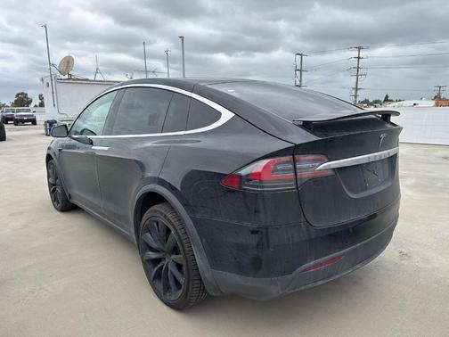 2020 Tesla Model X Long Range