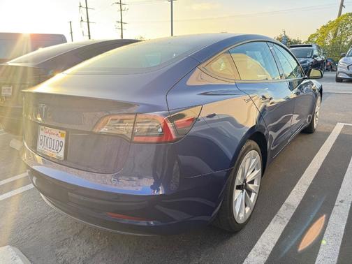 2021 Tesla Model 3 Standard Range Plus