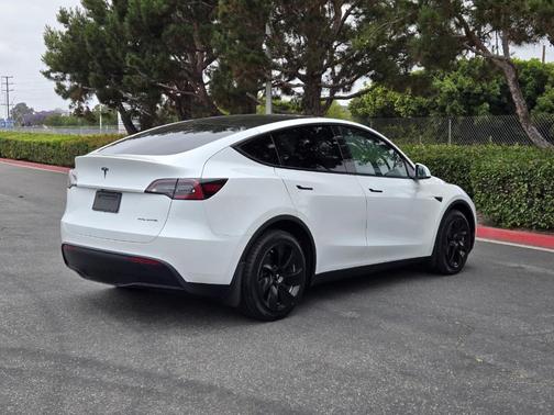 2020 Tesla Model Y Long Range