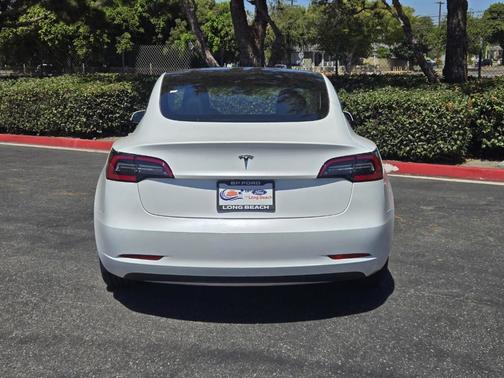 2022 Tesla Model 3 Base
