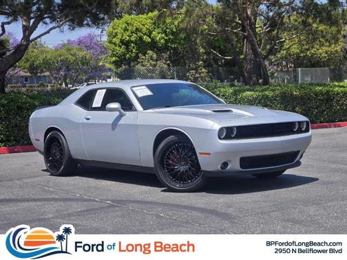 2022 Dodge Challenger SXT