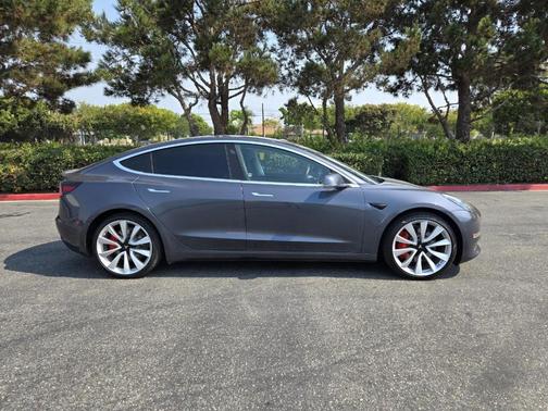 2019 Tesla Model 3 Performance