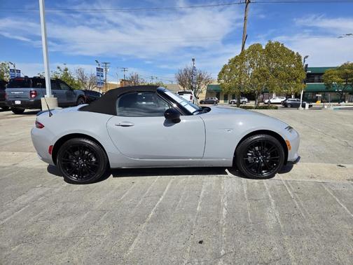 2024 Mazda MX-5 Miata Club