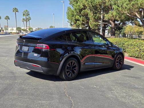 2022 Tesla Model X Plaid