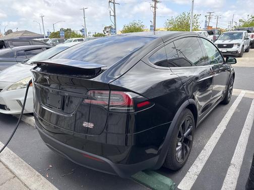 2022 Tesla Model X Plaid