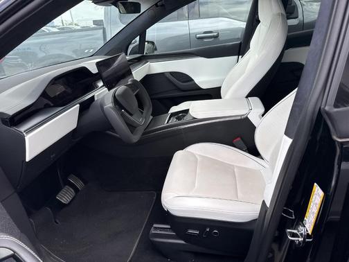 2022 Tesla Model X Plaid