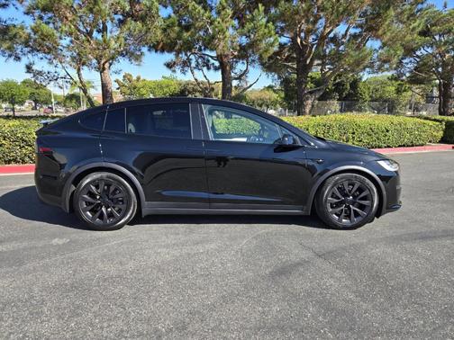 2022 Tesla Model X Plaid