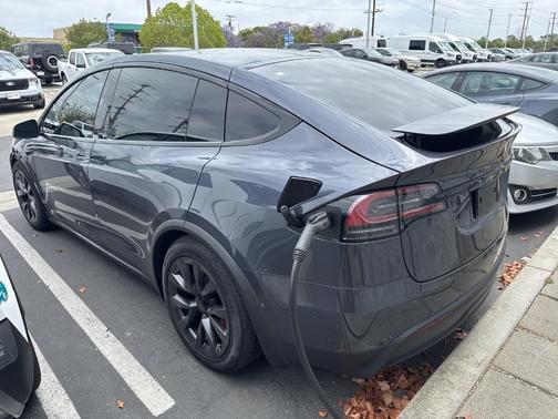 2023 Tesla Model X Plaid