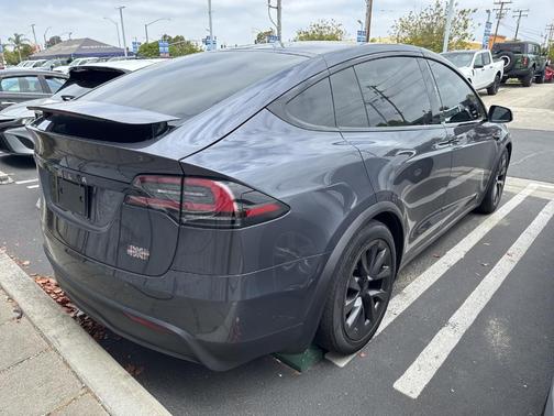 2023 Tesla Model X Plaid