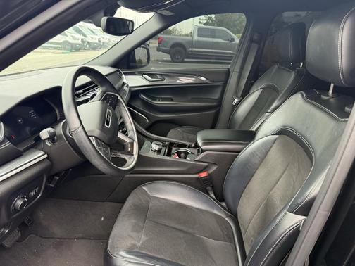 2021 Jeep Grand Cherokee L Laredo