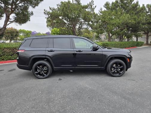 2021 Jeep Grand Cherokee L Laredo
